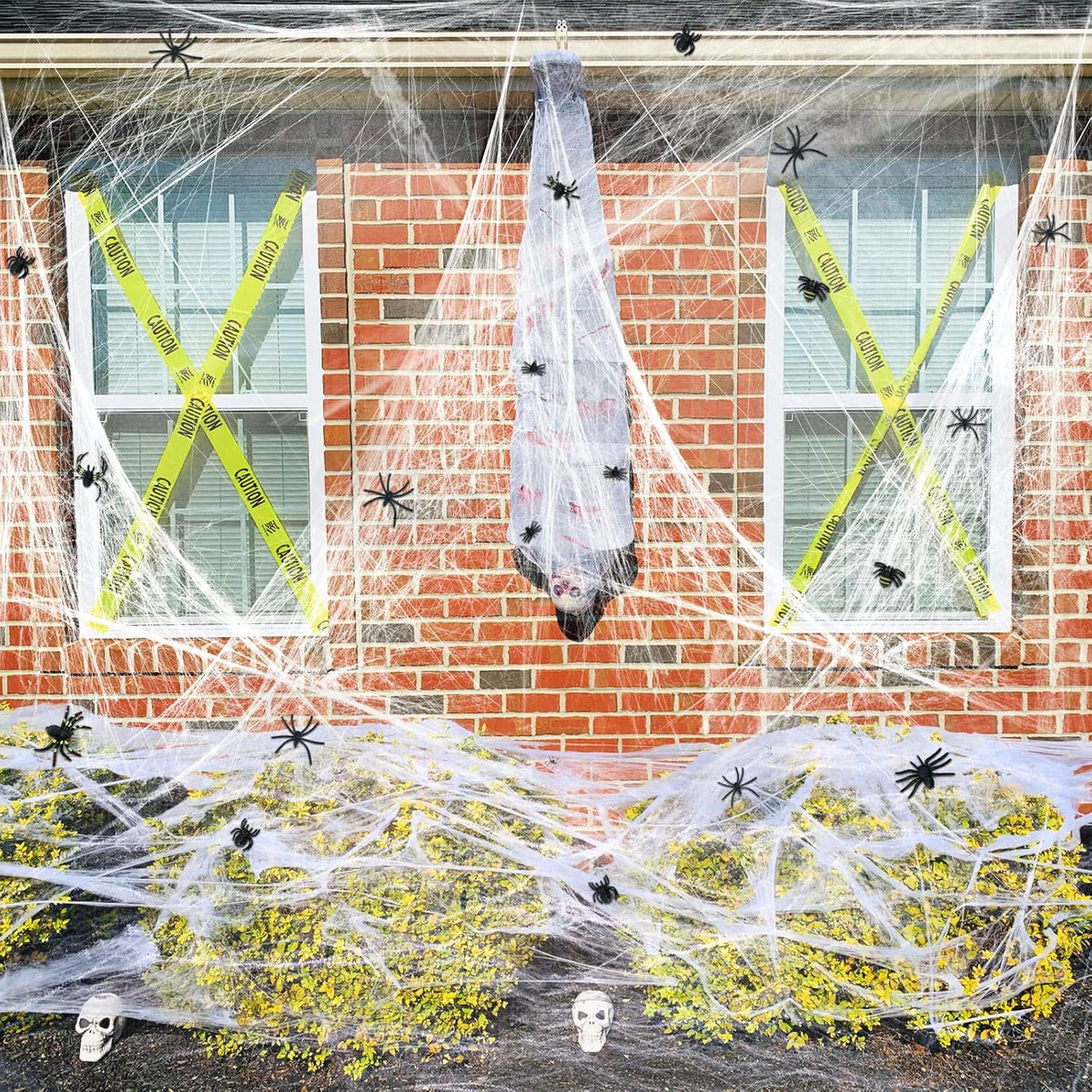 Halloween Spider Webs  1400 sqft Halloween Spider Webs Decorations with 150 Extra Fake Spiders, Super Stretchy Cobwebs for Halloween Decor Indoor and Outdoor